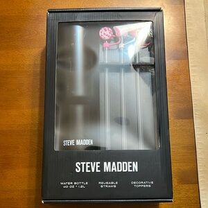 Steve Madden Black Water Bottle 40 oz